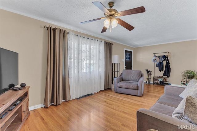 9134 Niger Drive, St Louis, MO 63123