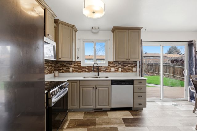 5419 W WESTSLOPE DR, Salt Lake City, UT 84118