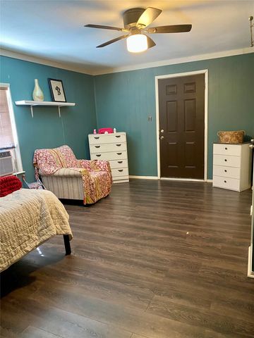 1115 S 6th Street, Bonham, TX 75418