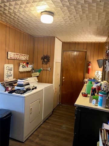 1115 S 6th Street, Bonham, TX 75418