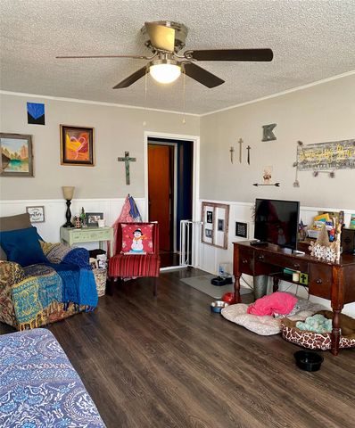 1115 S 6th Street, Bonham, TX 75418