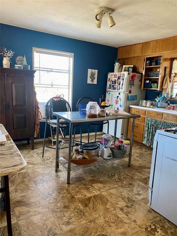1115 S 6th Street, Bonham, TX 75418