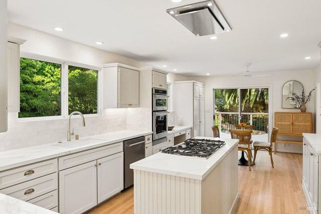 261 Glen Park Ave, San Rafael, CA 94901