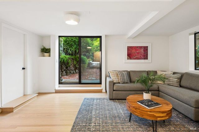 261 Glen Park Ave, San Rafael, CA 94901