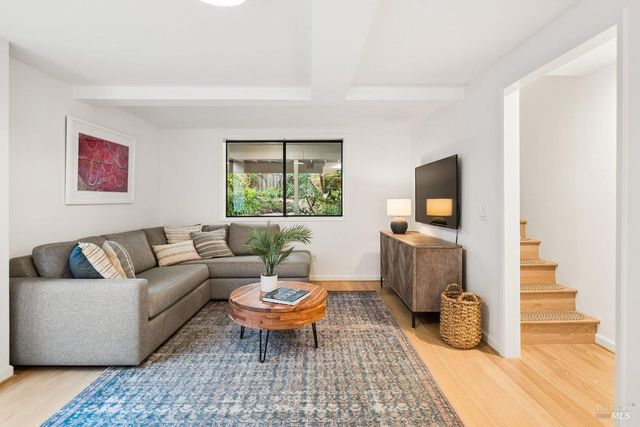 261 Glen Park Ave, San Rafael, CA 94901