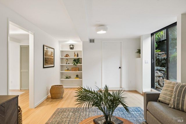 261 Glen Park Ave, San Rafael, CA 94901