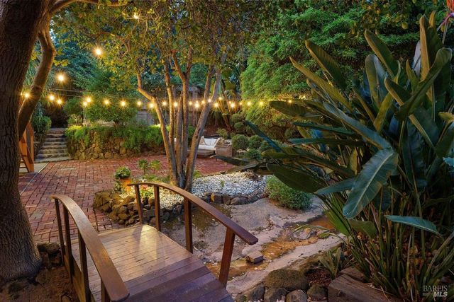 261 Glen Park Ave, San Rafael, CA 94901