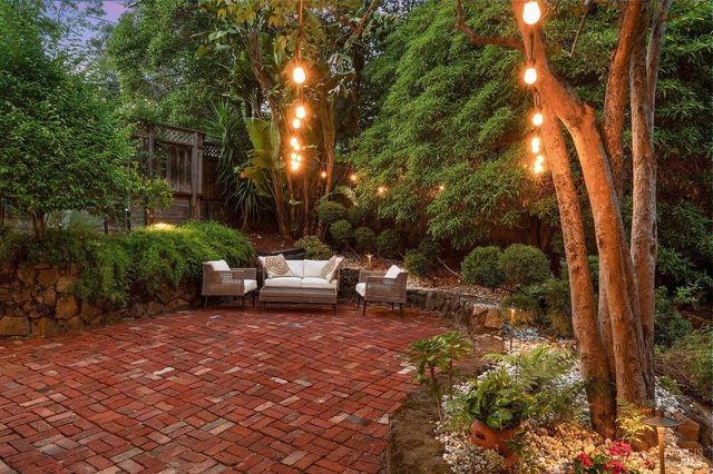 261 Glen Park Ave, San Rafael, CA 94901