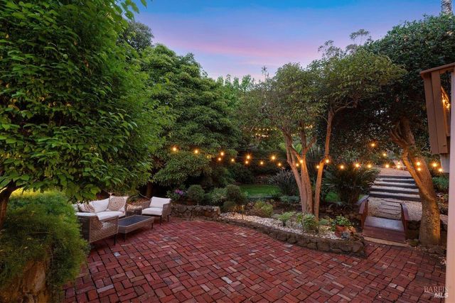 261 Glen Park Ave, San Rafael, CA 94901