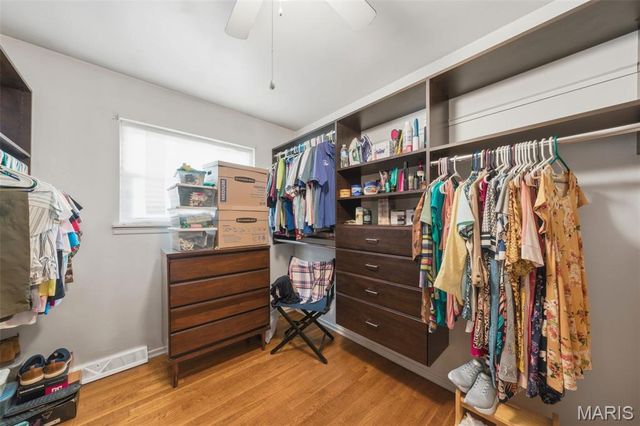 6908 Howdershell Road, Hazelwood, MO 63042