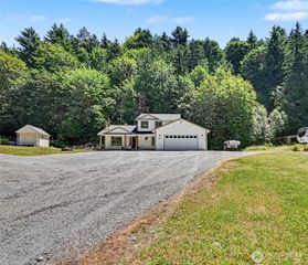 17826 214th Avenue Ct E, Orting, WA 98360