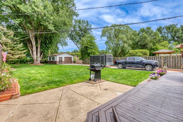 39076 Winkler Street, Harrison Twp, MI 48045
