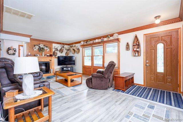 39076 Winkler Street, Harrison Twp, MI 48045
