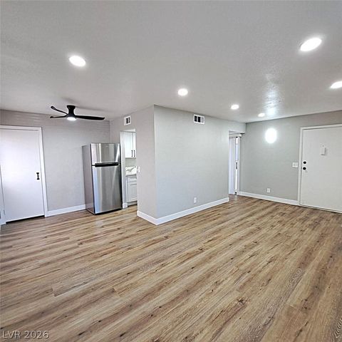 5376 Retablo Avenue 2, Las Vegas, NV 89103