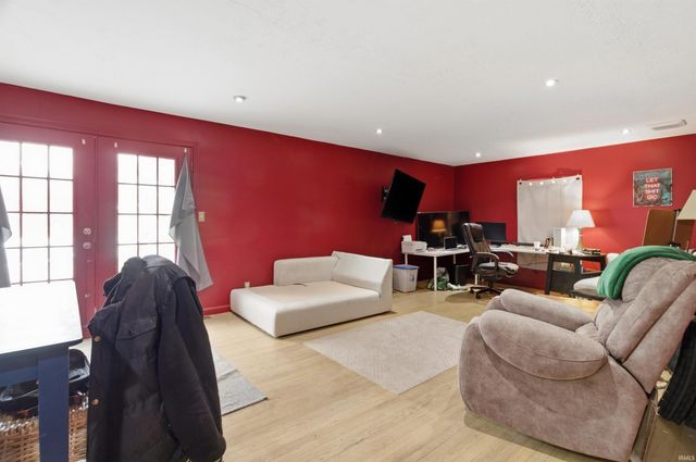 3220 N Huntington Road, Marion, IN 46952