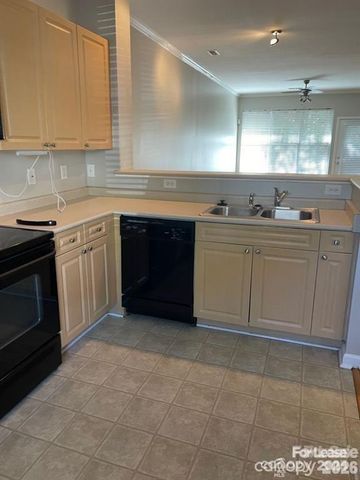 11435 Dixie Glen Drive, Charlotte, NC 28277