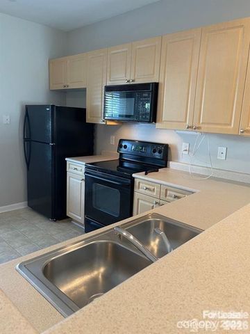 11435 Dixie Glen Drive, Charlotte, NC 28277