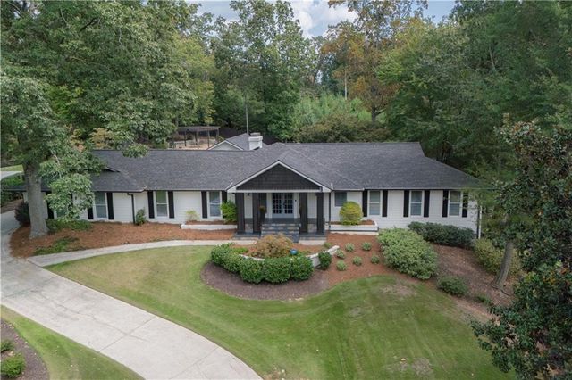 5860 Riverwood N Drive, Atlanta, GA 30328
