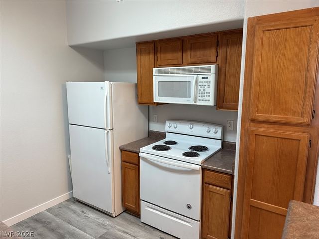 7255 West SUNSET Road 1174, Las Vegas, NV 89113