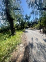 11850 West Trail, Sylmar, CA 91342