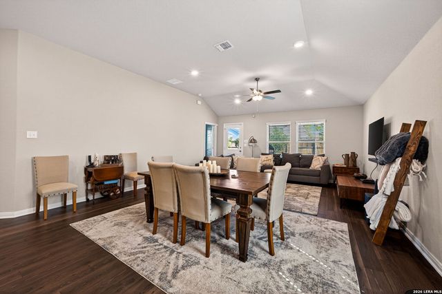 13111 Bay Point Way, St Hedwig, TX 78152
