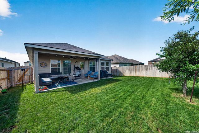 13111 Bay Point Way, St Hedwig, TX 78152