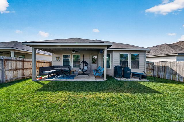 13111 Bay Point Way, St Hedwig, TX 78152