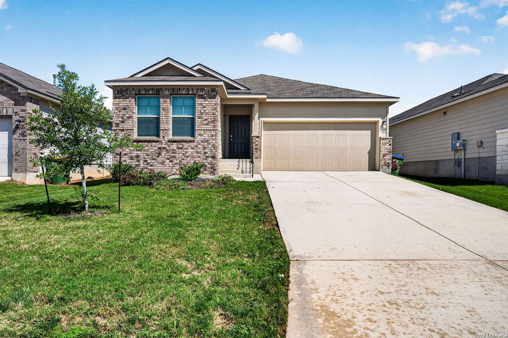 13111 Bay Point Way, St Hedwig, TX 78152