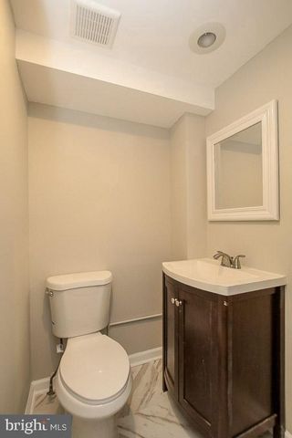 18 W FRANKLIN ST, Baltimore, MD 21201