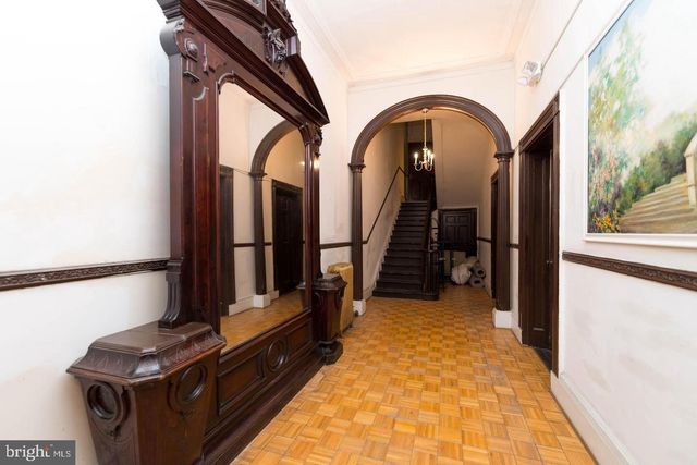 18 W FRANKLIN ST, Baltimore, MD 21201