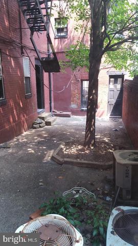 18 W FRANKLIN ST, Baltimore, MD 21201