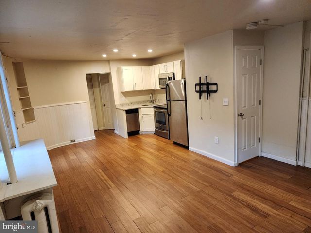 18 W FRANKLIN ST, Baltimore, MD 21201