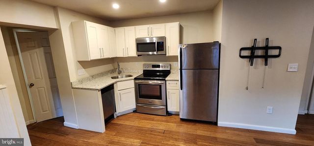 18 W FRANKLIN ST, Baltimore, MD 21201