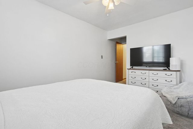 1781 Sawgrass Drive, BLDG B, Reynoldsburg, OH 43068