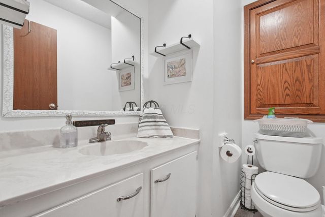 1781 Sawgrass Drive, BLDG B, Reynoldsburg, OH 43068