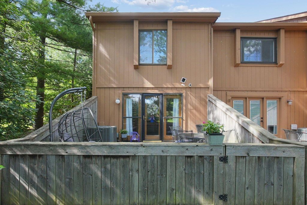 1781 Sawgrass Drive, BLDG B, Reynoldsburg, OH 43068