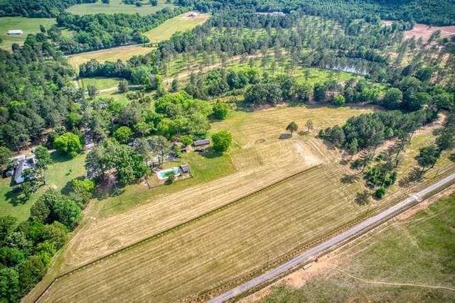 125 E Sewell Road, Aragon, GA 30104