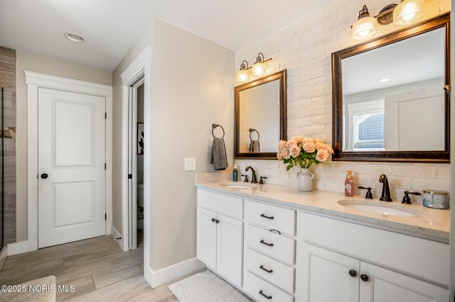 10639 Saron Lane, Whitehouse, OH 43571