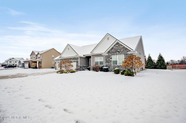 10639 Saron Lane, Whitehouse, OH 43571