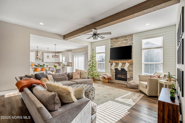 10639 Saron Lane, Whitehouse, OH 43571