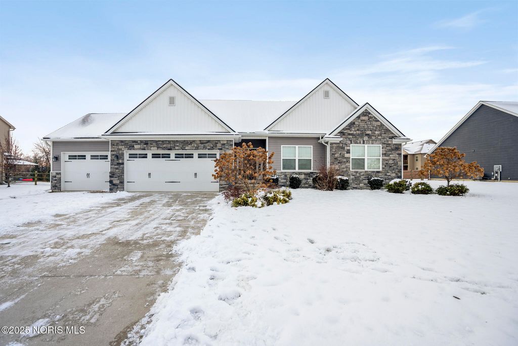 10639 Saron Lane, Whitehouse, OH 43571