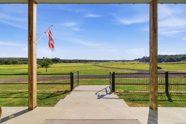 835 WINANS RANCH RD, Bandera, TX 78003