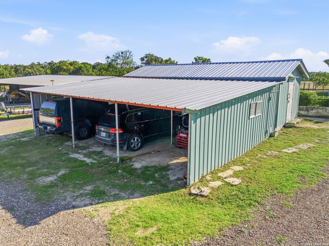 835 WINANS RANCH RD, Bandera, TX 78003