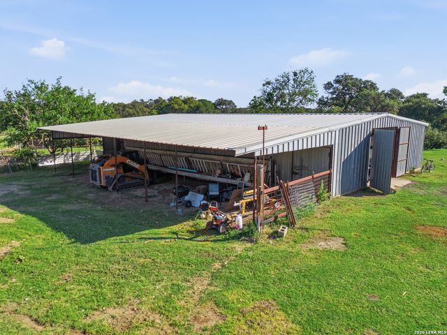 835 WINANS RANCH RD, Bandera, TX 78003