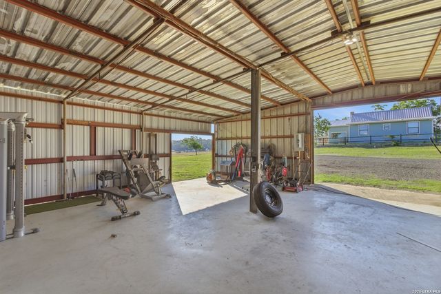 835 WINANS RANCH RD, Bandera, TX 78003