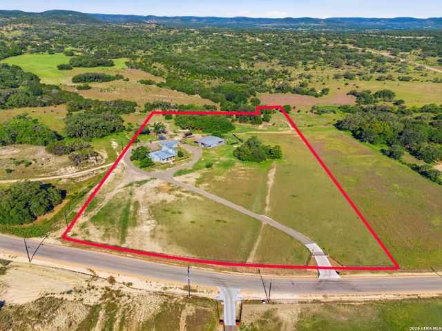 835 WINANS RANCH RD, Bandera, TX 78003