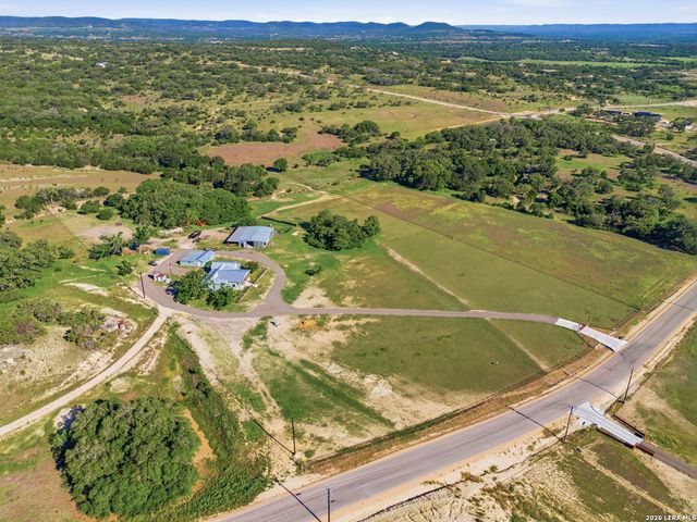 835 WINANS RANCH RD, Bandera, TX 78003