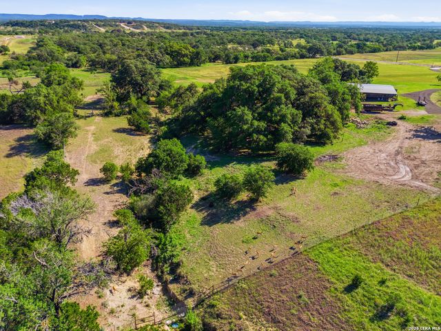 835 WINANS RANCH RD, Bandera, TX 78003
