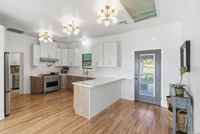 835 WINANS RANCH RD, Bandera, TX 78003