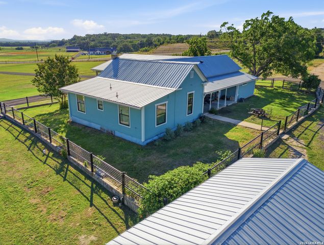835 WINANS RANCH RD, Bandera, TX 78003